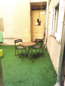 T1 loué meublé avec grande terrasse